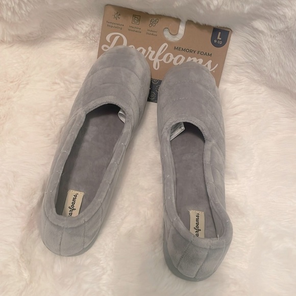 SOFT Dearfoams Memory Foam Women’s Slippers Size L 9-10 Light Grey NWT​ - Picture 1 of 6